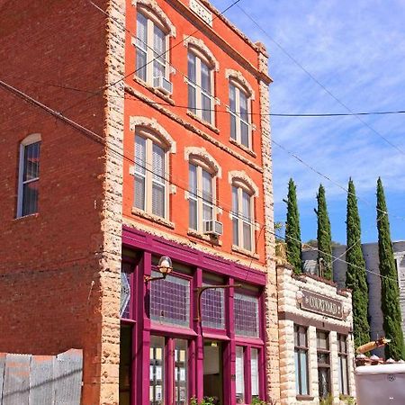 Bisbee Brownstone Suites Eksteriør billede