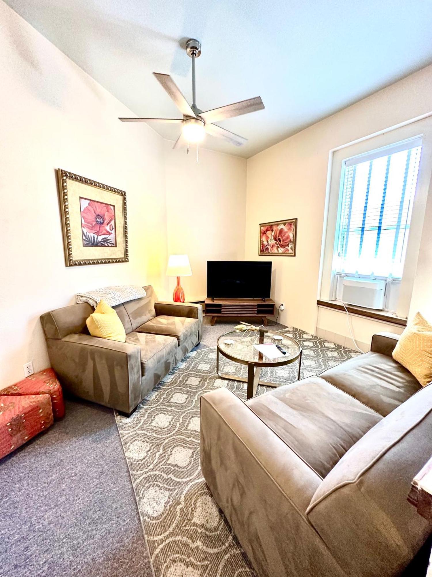 Bisbee Brownstone Suites Eksteriør billede
