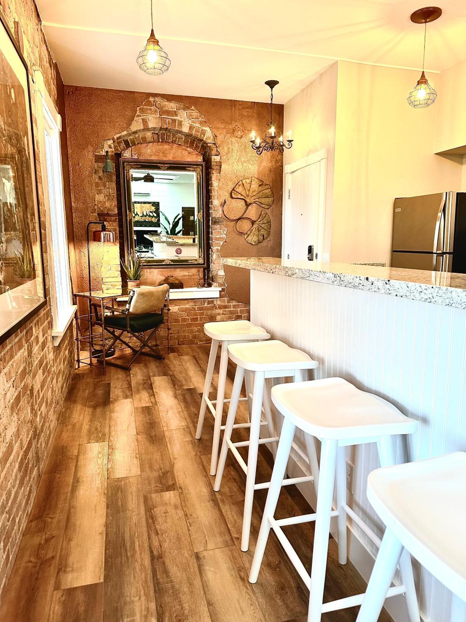Bisbee Brownstone Suites Eksteriør billede