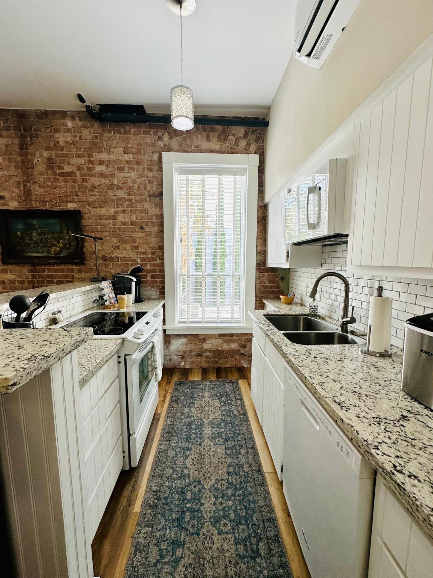 Bisbee Brownstone Suites Eksteriør billede