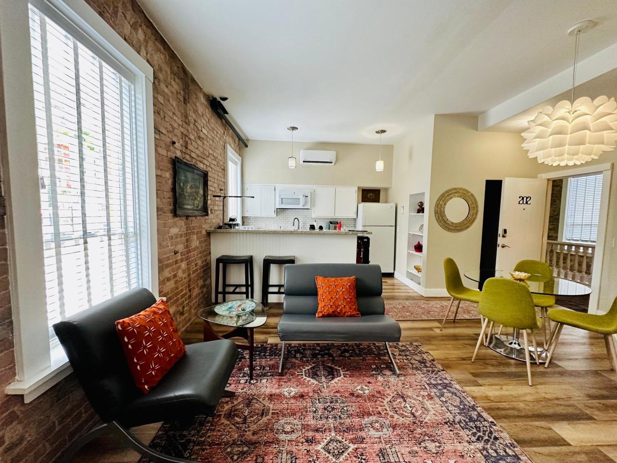 Bisbee Brownstone Suites Eksteriør billede