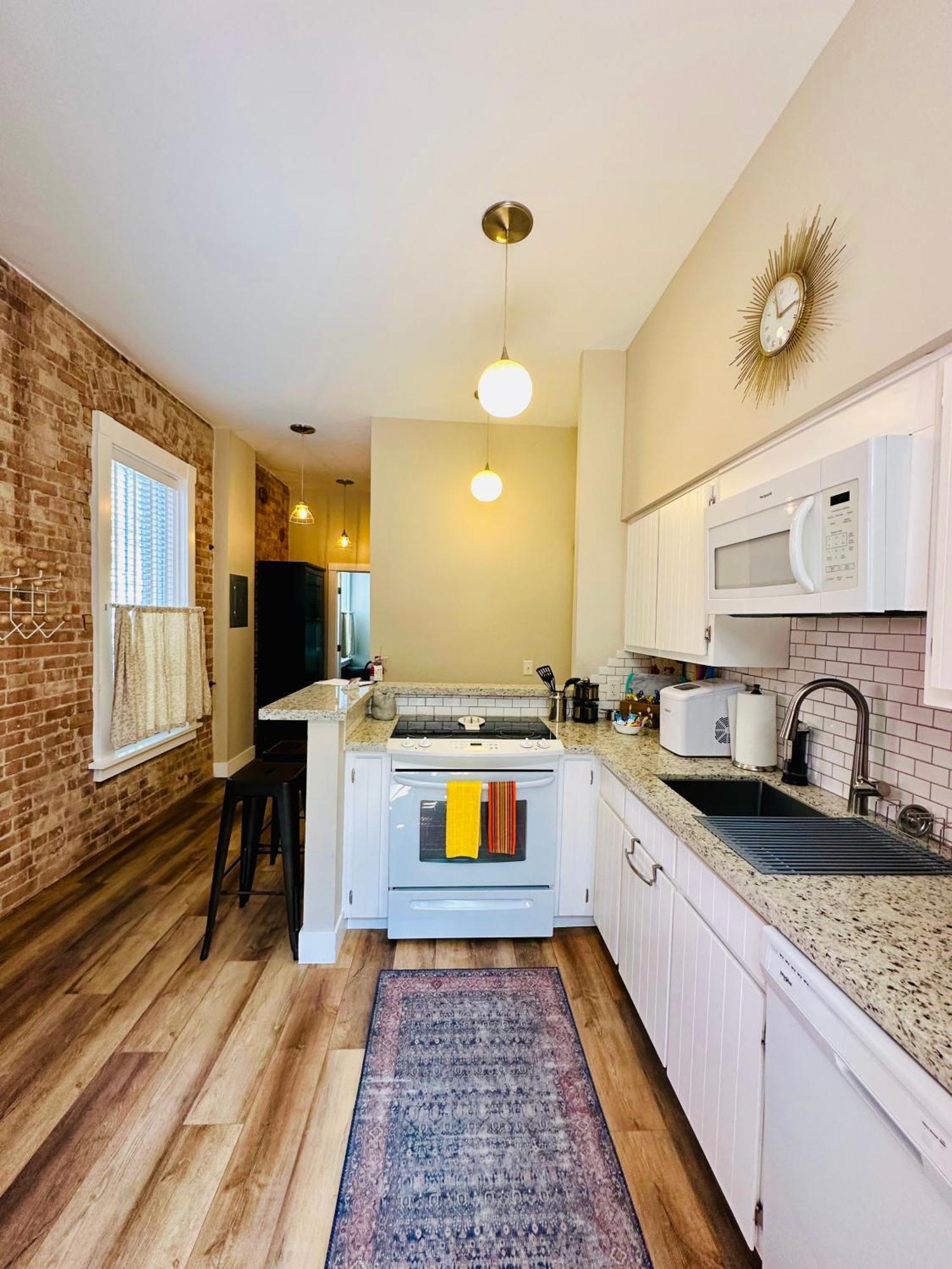 Bisbee Brownstone Suites Eksteriør billede