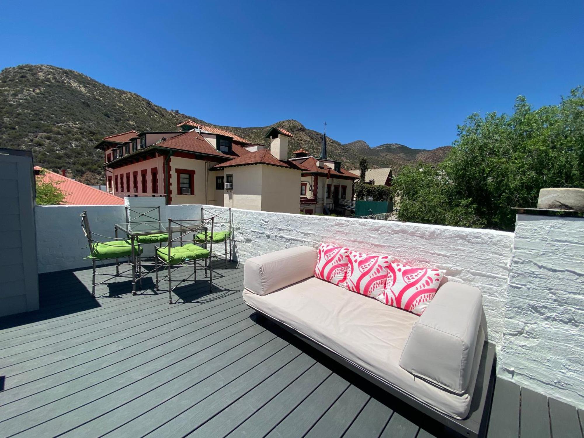 Bisbee Brownstone Suites Eksteriør billede