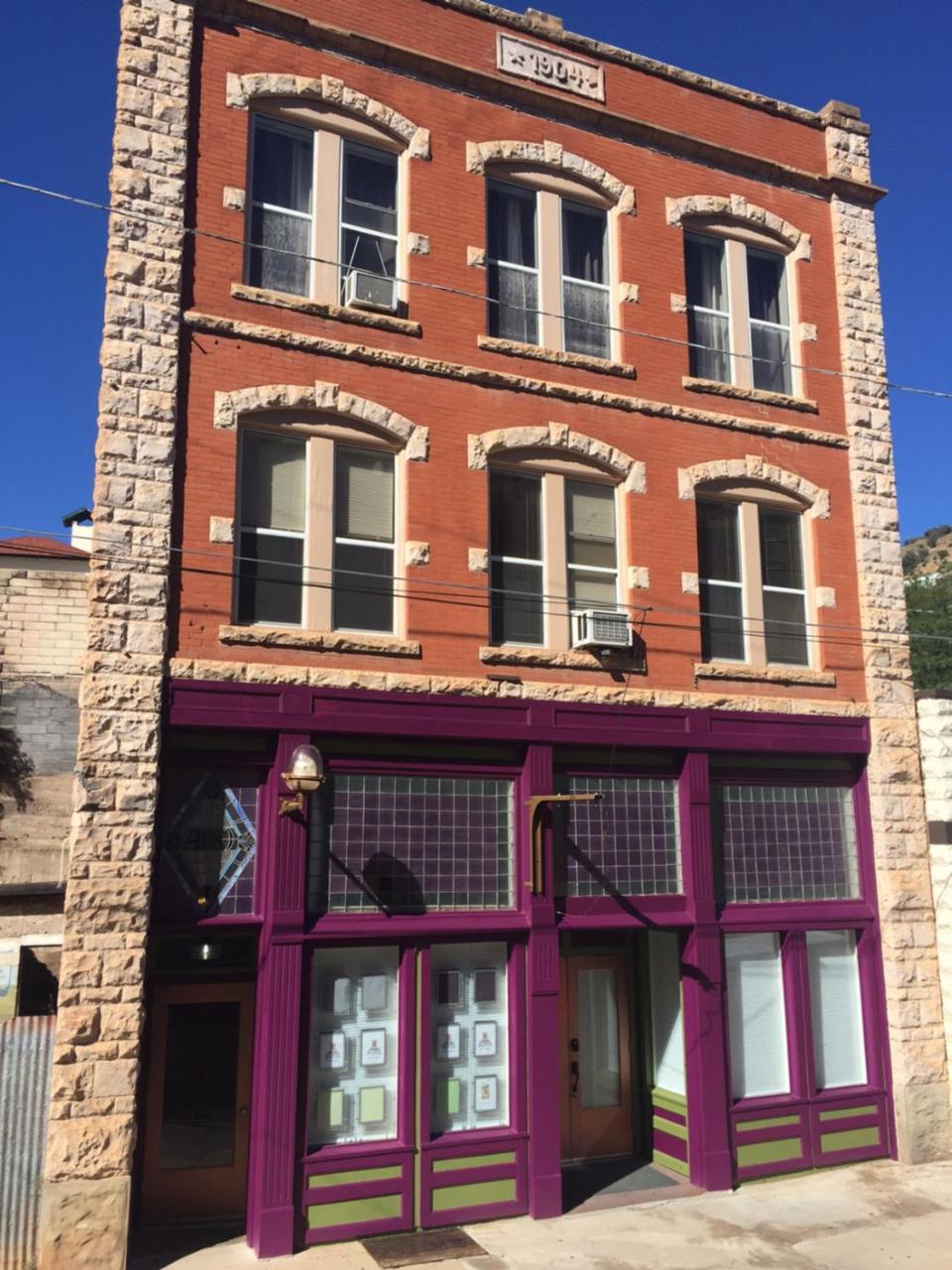 Bisbee Brownstone Suites Eksteriør billede
